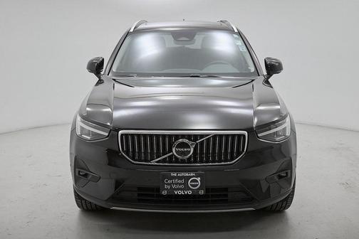 2024 Volvo XC40 B5 Plus Bright Theme