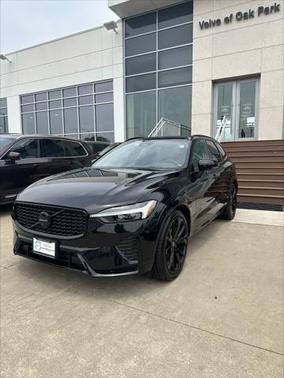 2024 Volvo XC60 Recharge Plug-In Hybrid T8 Ultimate Black Edition