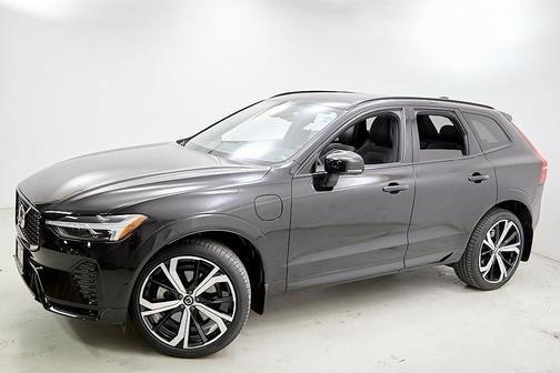 2022 Volvo XC60 Recharge Plug-In Hybrid T8 R-Design