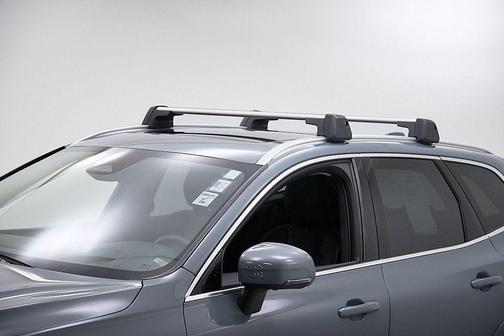 2023 Volvo XC60 B5 Ultimate Bright Theme