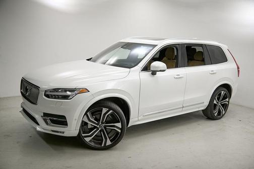 2024 Volvo XC90 B6 Ultimate Bright Theme 7-Seater