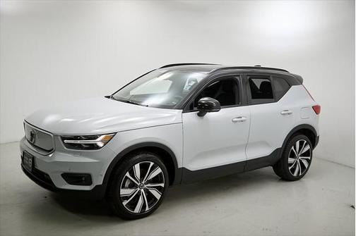 2022 Volvo XC40 Recharge Pure Electric P8 Twin Ultimate