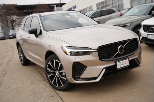 2025 Volvo XC60 B5 Plus