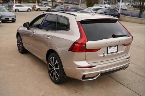 2025 Volvo XC60 B5 Plus