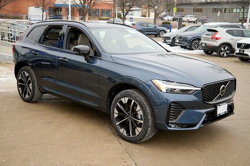 2026 Volvo XC60 B5 Plus