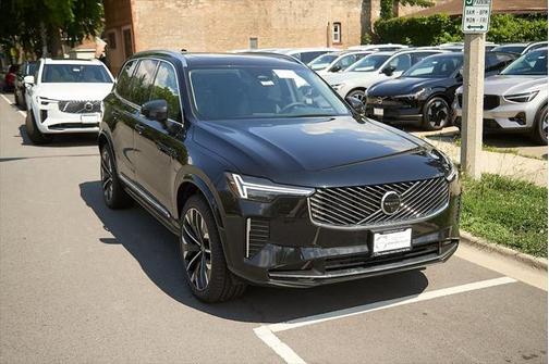 2025 Volvo XC90 B6 Plus 7-Seater
