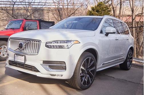 2025 Volvo XC90 B6 Plus 7-Seater