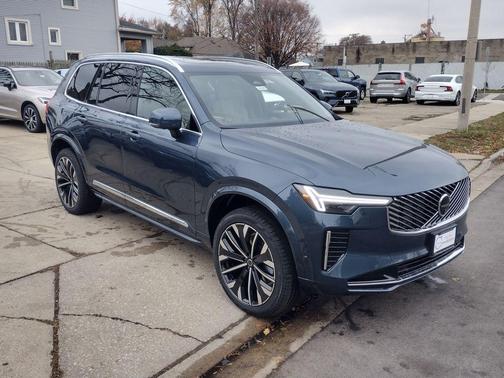 2026 Volvo XC90 B6 Plus 7-Seater