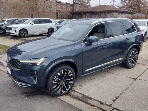 2026 Volvo XC90 B6 Plus 7-Seater