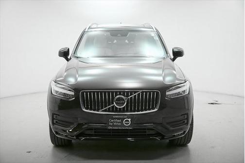2021 Volvo XC90 T6 Momentum