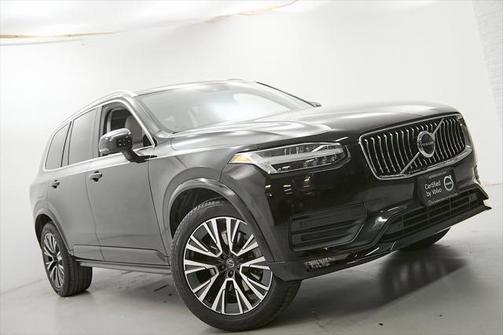 2021 Volvo XC90 T6 Momentum