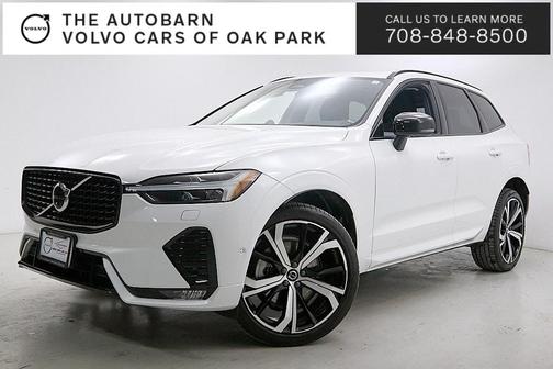 2023 Volvo XC60 B5 Ultimate Dark Theme