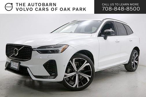 2023 Volvo XC60 B5 Ultimate Dark Theme