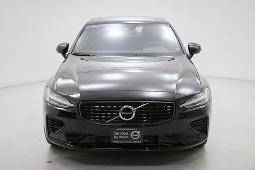 2022 Volvo S60 Recharge Plug-In Hybrid T8 R-Design