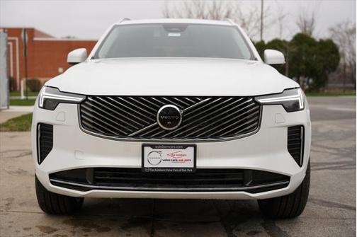 2025 Volvo XC90 B5 Plus 7-Seater