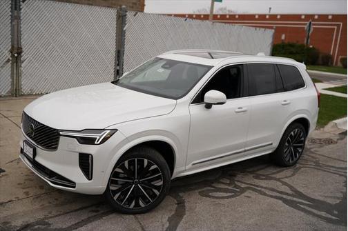 2025 Volvo XC90 B5 Plus 7-Seater
