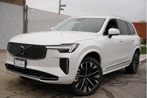 2025 Volvo XC90 B5 Plus 7-Seater