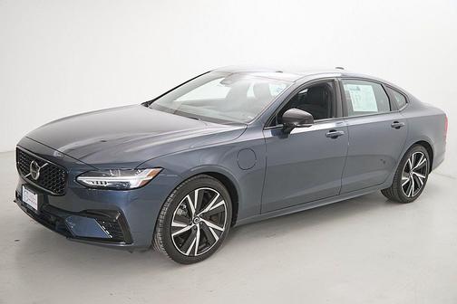 Denim Blue Metallic 2022 Volvo S90 Recharge Plug-In Hybrid T8 R-Design