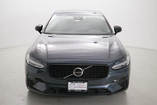 Denim Blue Metallic 2022 Volvo S90 Recharge Plug-In Hybrid T8 R-Design