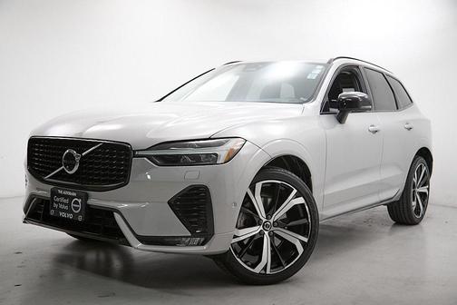 2023 Volvo XC60 B6 Ultimate Dark Theme