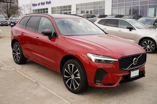 2025 Volvo XC60 B5 Plus