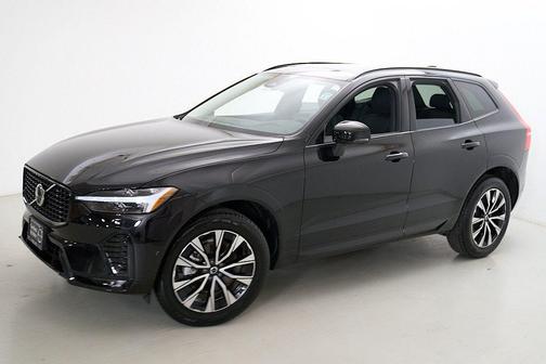 Onyx Black Metallic 2025 Volvo XC60 B5 Plus