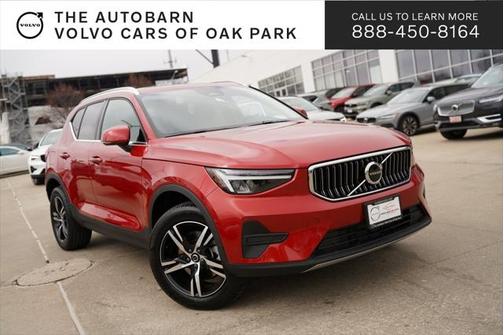 2025 Volvo XC40 B5 Core Bright Theme