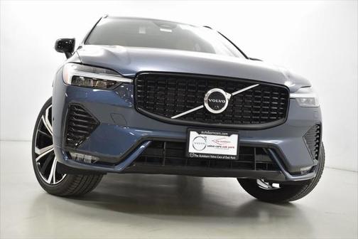 2025 Volvo XC60 B5 Ultra