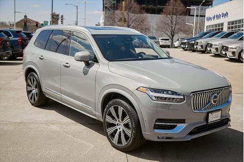 2025 Volvo XC90 B6 Ultra