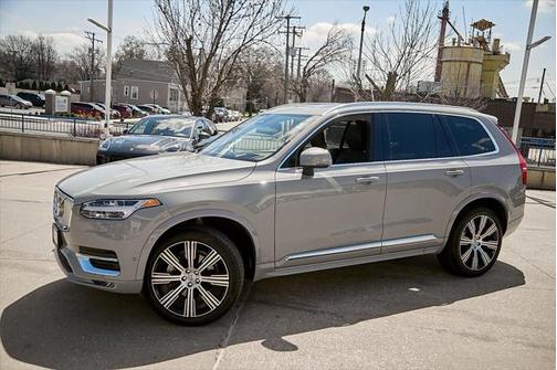 2025 Volvo XC90 B6 Ultra
