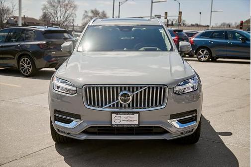 2025 Volvo XC90 B6 Ultra
