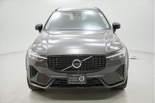 2024 Volvo XC60 Recharge Plug-In Hybrid T8 Ultimate Dark Theme