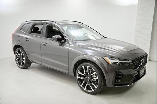 2024 Volvo XC60 Recharge Plug-In Hybrid T8 Ultimate Dark Theme