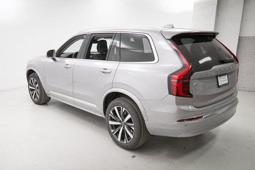 2026 Volvo XC90 B6 Core