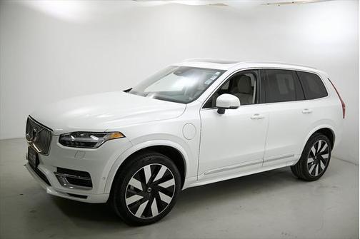 2024 Volvo XC90 Recharge Plug-In Hybrid T8 Plus Bright Theme 7-Seater