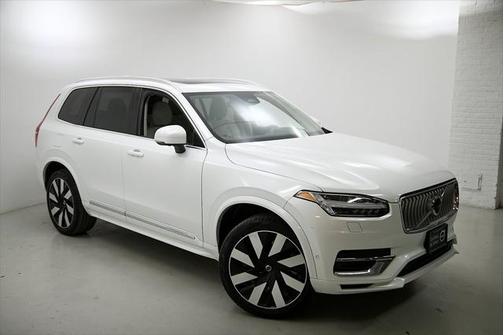 2024 Volvo XC90 Recharge Plug-In Hybrid T8 Plus Bright Theme 7-Seater