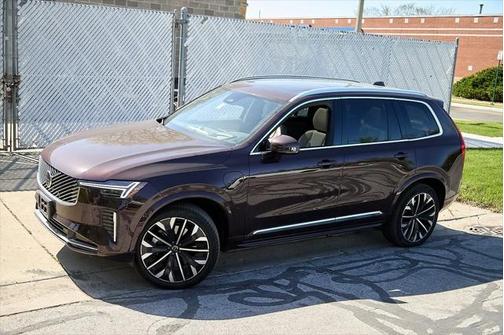 2025 Volvo XC90 Plug-In Hybrid T8 Ultra 6-Seater