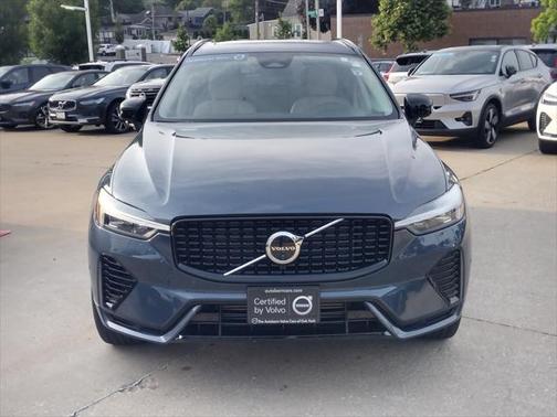 2025 Volvo XC60 Plug-In Hybrid T8 Plus