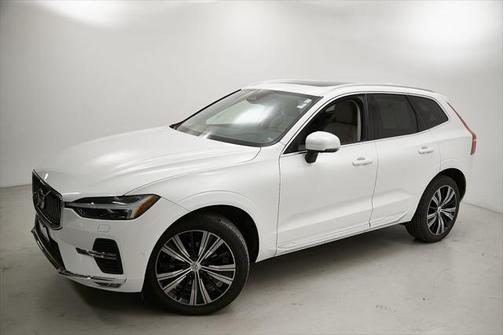 2023 Volvo XC60 B5 Plus Bright Theme
