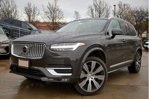 2025 Volvo XC90 Ultra Bright Theme