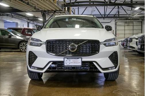 2025 Volvo XC60 B5 Core