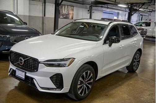 2025 Volvo XC60 B5 Core