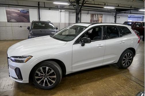 2025 Volvo XC60 B5 Core