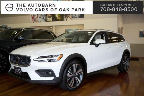2025 Volvo V60 Cross Country B5 Plus
