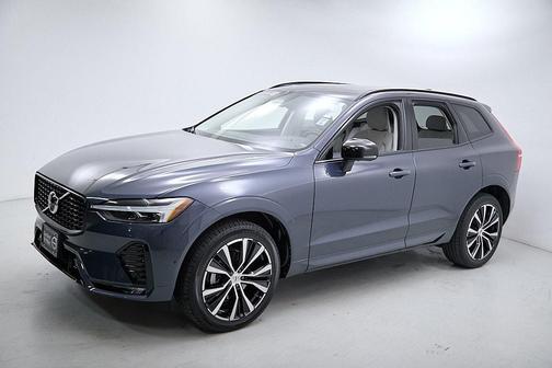 2023 Volvo XC60 B5 Plus Dark Theme