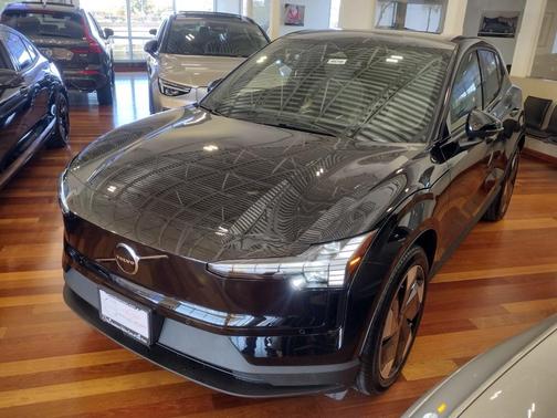 2025 Volvo EX30 Twin Motor Plus
