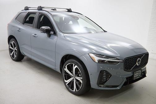 Thunder Grey Metallic 2024 Volvo XC60 B5 Ultimate Dark Theme