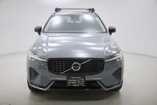 Thunder Grey Metallic 2024 Volvo XC60 B5 Ultimate Dark Theme