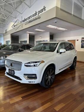 2025 Volvo XC90 B5 Plus