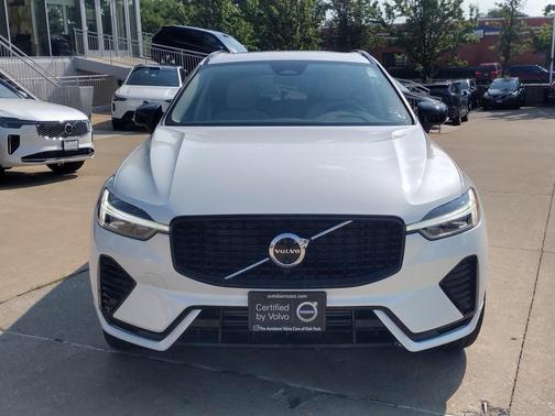 2025 Volvo XC60 Plug-In Hybrid T8 Plus